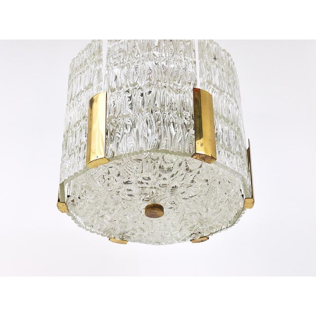 Austrian Tambour Drum Chandelier in Brass and Textured Ice Glass by J. T. Kalmar for Kalmar, 1960s For Sale - Image 10 of 18