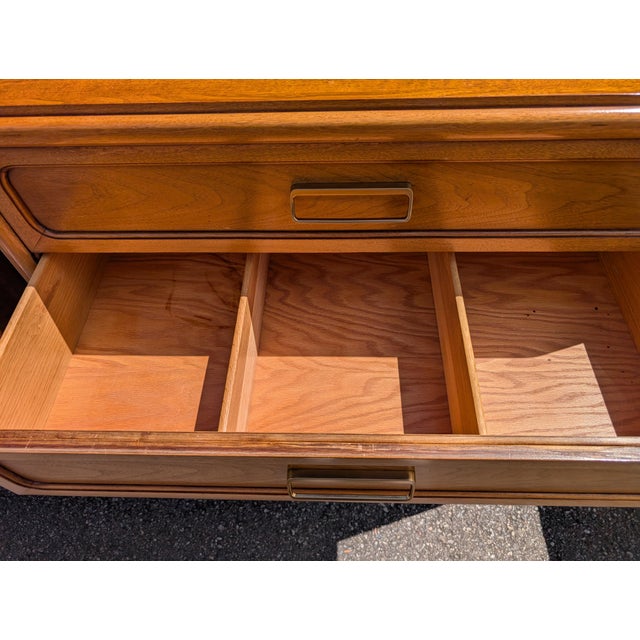 Drexel Drexel Cascade Vintage Mid Century Modern Walnut Finish 5 Drawer Chest Dresser For Sale - Image 4 of 13