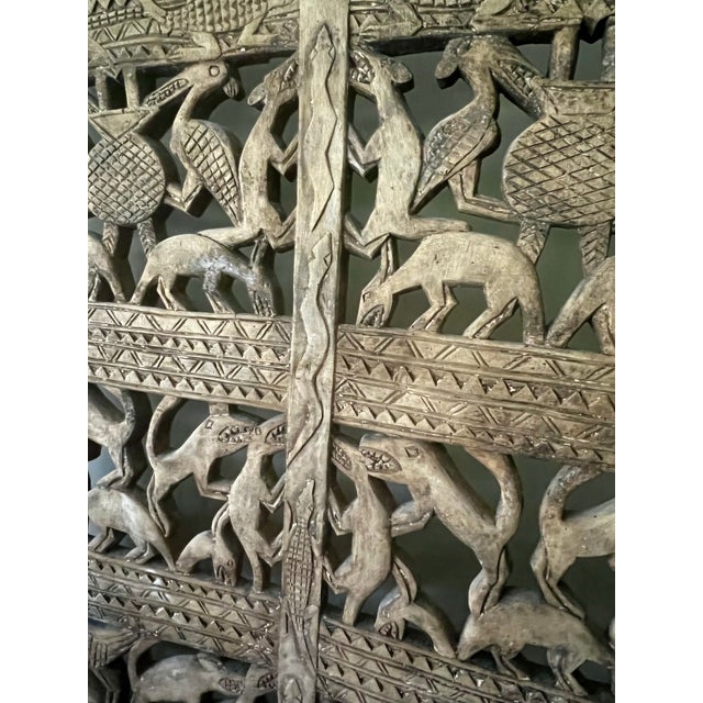 Tribal Mid 20th Century Large West African Carved Wood Screen For Sale - Image 3 of 11