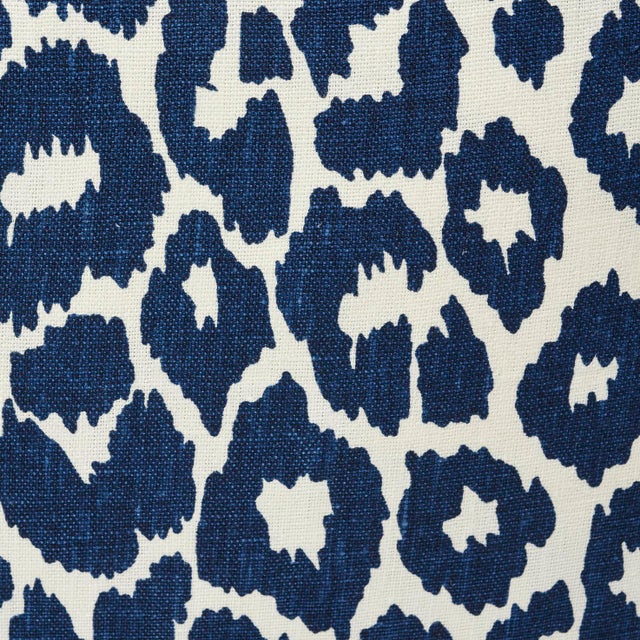 Schumacher Schumacher Iconic Leopard 20" Pillow in Ink For Sale - Image 4 of 5