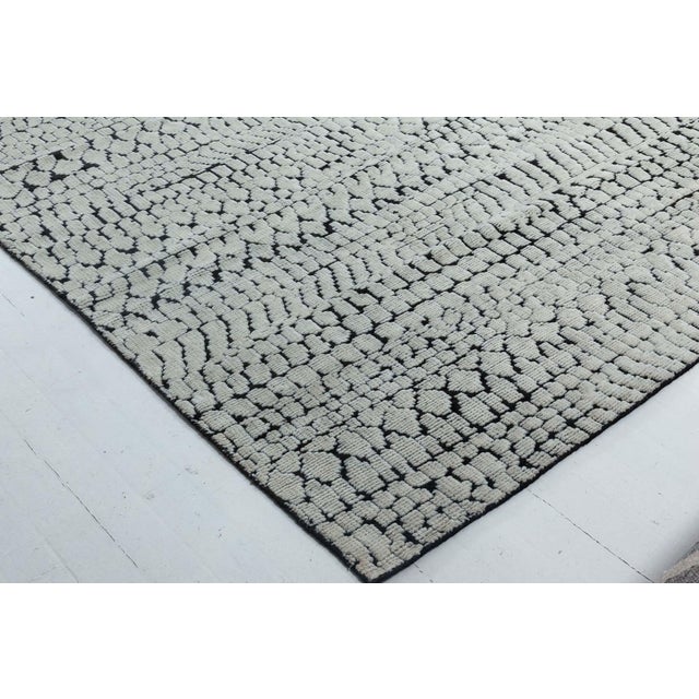 Contemporary 'Society' Black and White Handmade Wool Rug by Doris Leslie Blau For Sale In New York - Image 6 of 7