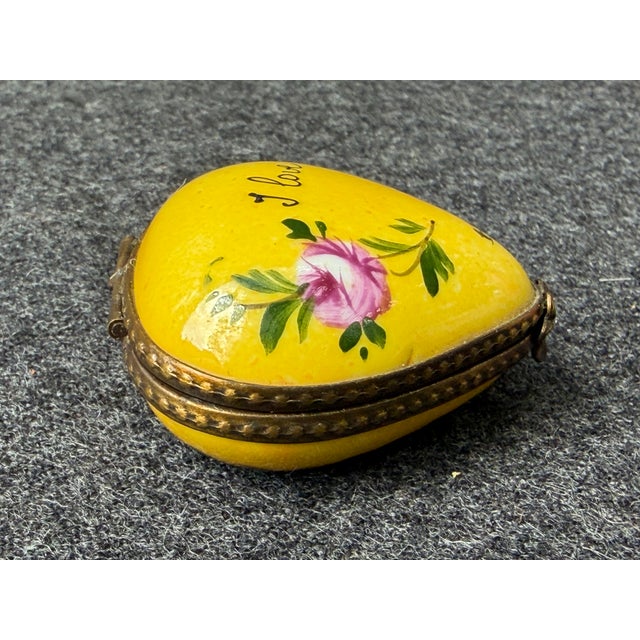 French 1980s French Limoges I Love You Heart Trinket Box For Sale - Image 3 of 18