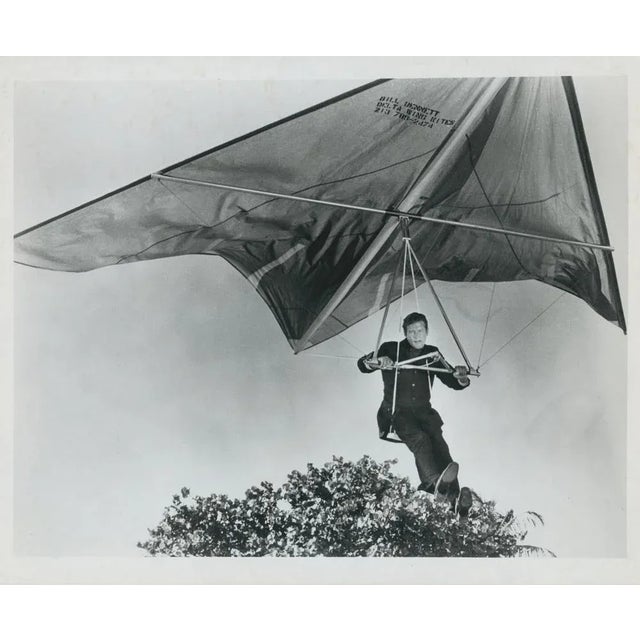 James Bond: Live and Let Die, UK, 1973, Photographic Print For Sale - Image 4 of 4