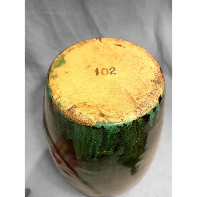 1920s Zanesville Tobacco Leaf Multi-Toned Green Glaze #102 Vase For Sale In Austin - Image 6 of 7