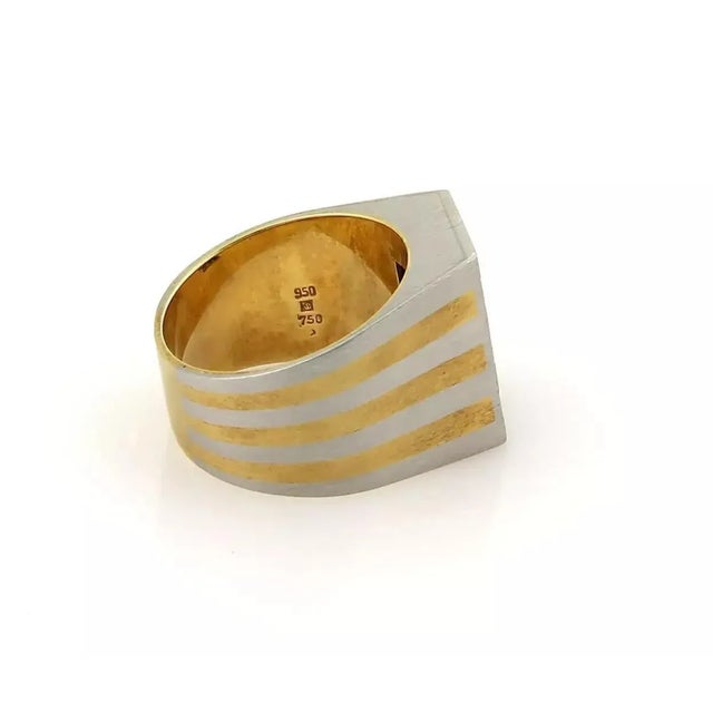 Contemporary H. Stern Diamond Platinum & 18k Yellow Gold Rectangular Ring, Size 7.25 For Sale - Image 3 of 4