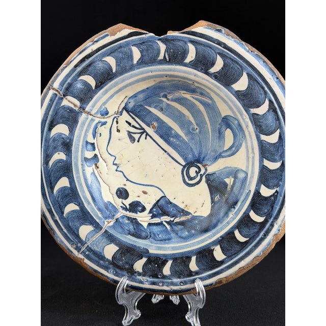 Catalan Blue and White Plate with Female Figure, Spain, 1620-1700 For Sale - Image 6 of 10