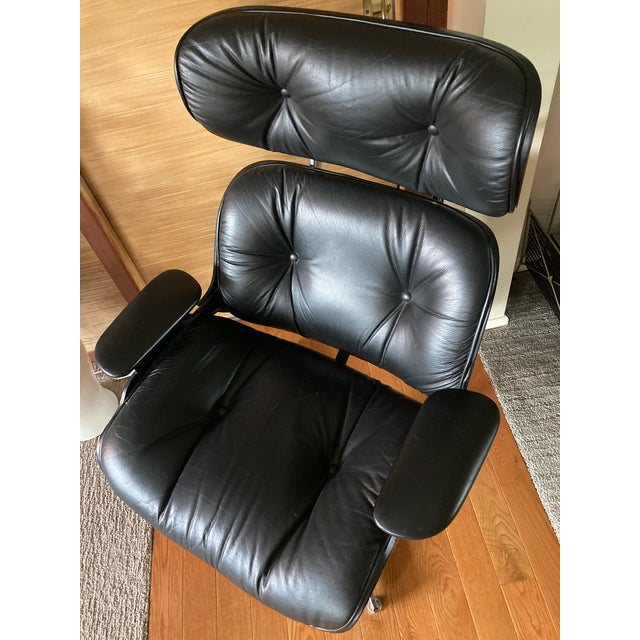 Mid 20th Century Mid Century Selig (Attributed) Eames Style Lounge Chair and Ottoman For Sale - Image 5 of 16