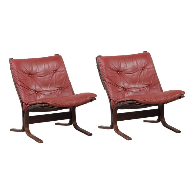 Vintage Low-Back Siesta Chairs in Red Leather by Ingmar Relling for Westnofa, Set of 2 For Sale