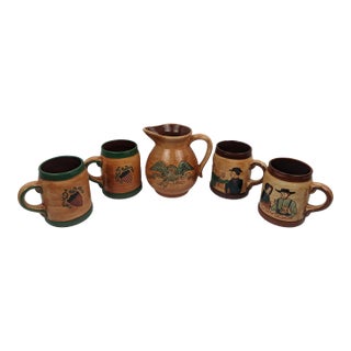 Vintage Pennsbury Pottery Pennsylvania Dutch Pitcher & Mug Set - Five Pieces For Sale