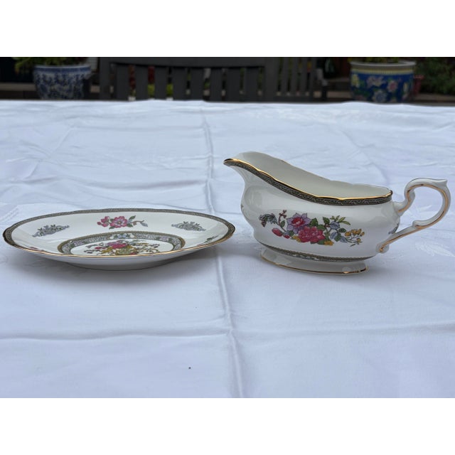 Vintage Paragon "Tree of Kashmir" Bone China Gravy Boat & Underplate Set For Sale - Image 4 of 11