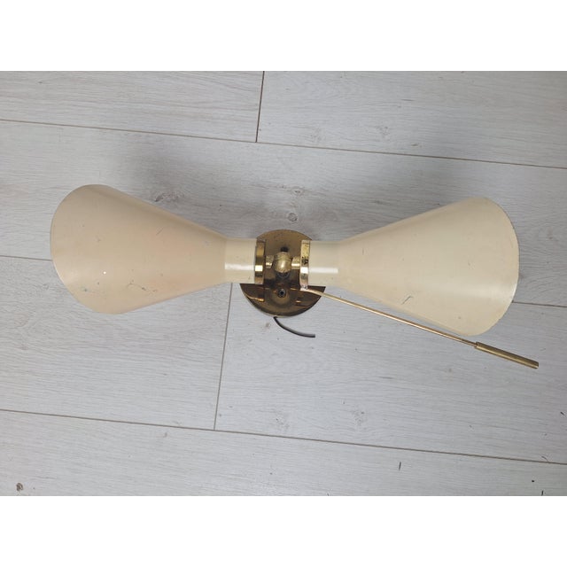 Gino Sarfatti Model 131 Wall Light with Beige Cones by Gino Sarfatti for Arteuce, 1950s For Sale - Image 4 of 9