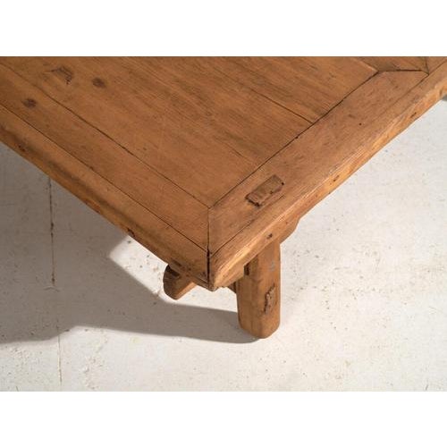 Low Antique Chinese Qing Dynasty Kang Table in Pine For Sale - Image 4 of 10