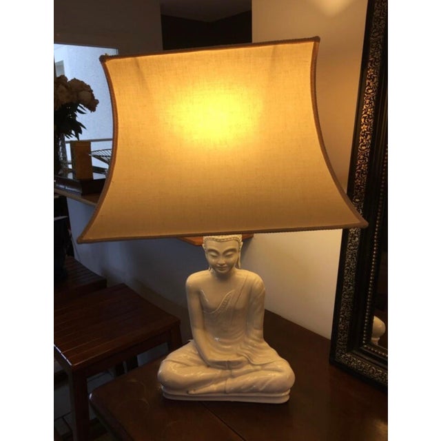 White Chinoiserie Ceramic Buddha Lamps, 1970s, Set of 2 For Sale - Image 9 of 10
