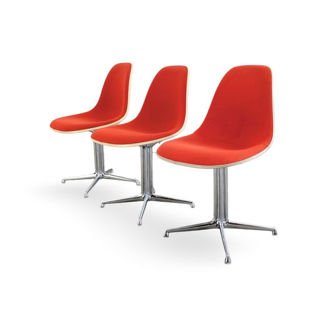 Mid-Century Modern Fiberglass La Fonda Chairs by Charles Eames for Herman Miller, Set of 3 For Sale - Image 3 of 13