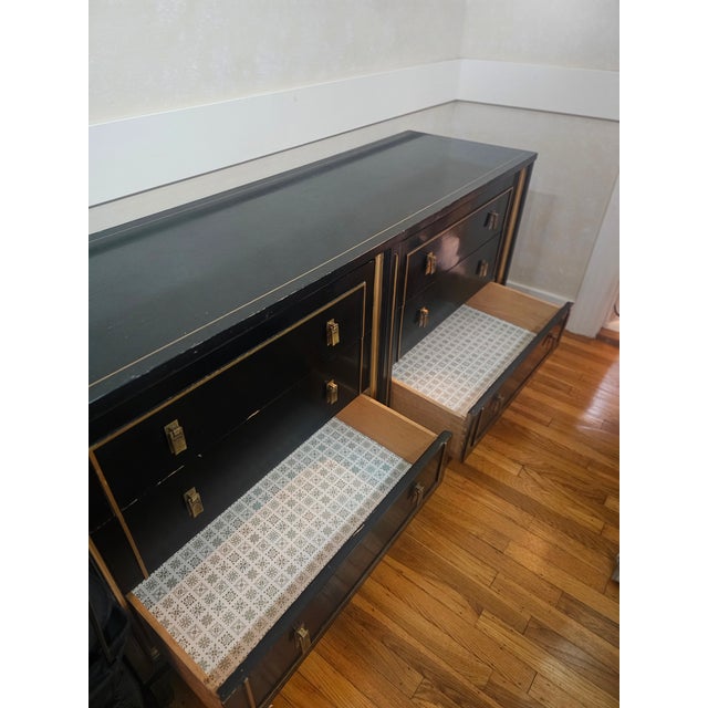 Mid-Century American of Martinsville Black Lacquer & Gold 6-Drawer Dresser For Sale - Image 10 of 11