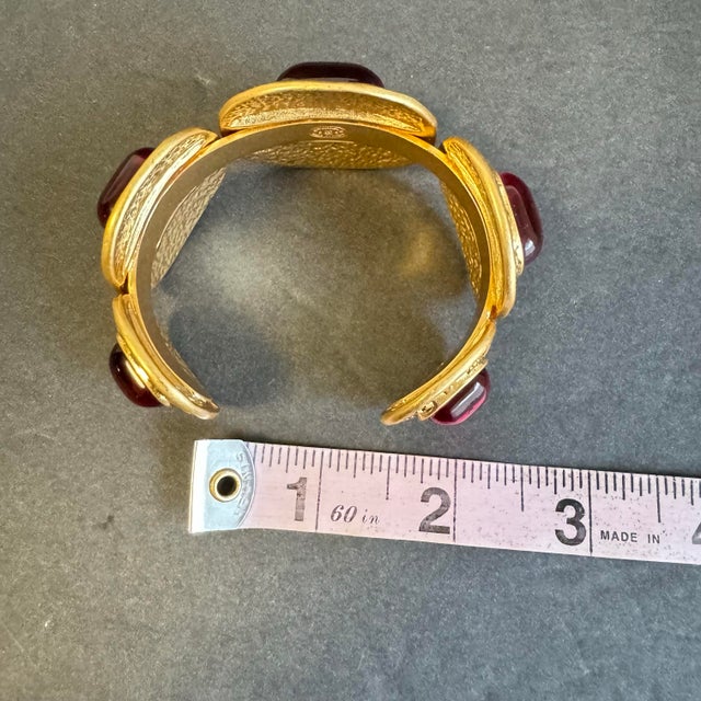 Chanel Red Gripoix Cabachon Glass Bracelet Vintage Gold Tone Cuff For Sale - Image 11 of 11