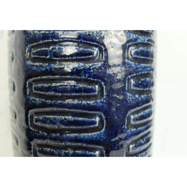 1970s Large Scandinavian Model C15 Ceramic Vase in Cobalt Blue by Linnemann-Schmidt for Palshus, Denmark, 1960s For Sale - Image 5 of 15