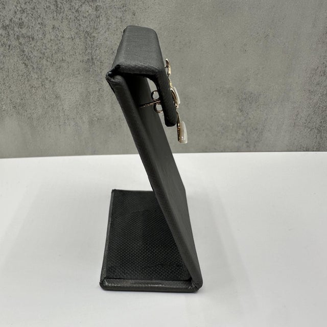 Contemporary Mother of Pearl and Diamond Dangle Earrings in 14kt Yellow Gold – 0.10ctw Dia, A Pair For Sale - Image 3 of 5