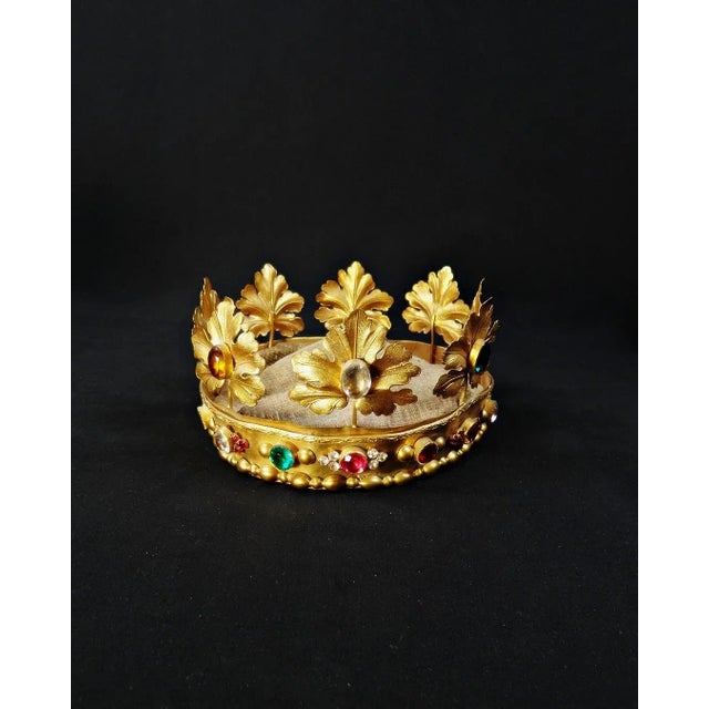 Large Crown of the Virgin in Gilded Brass and Colored Glass Cabochon, 19th Century For Sale - Image 16 of 17