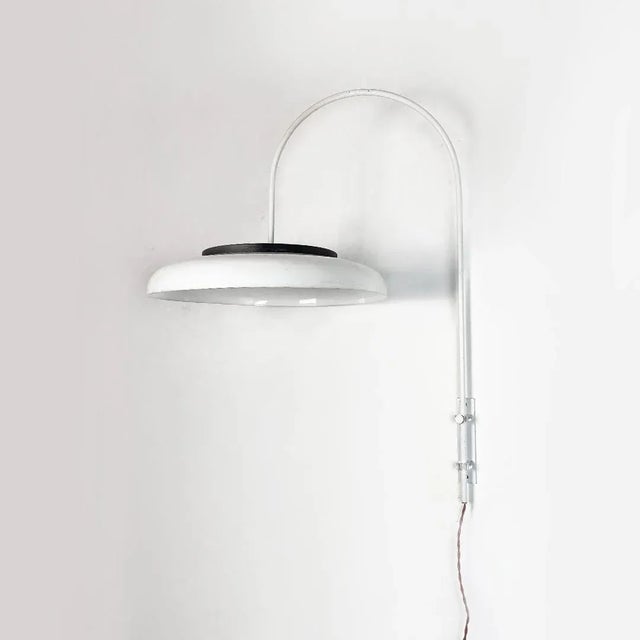 1970s Italian Modern Metal and Acrylic Glass Adjustable Wall Arm Lamp, 1970s For Sale - Image 5 of 18