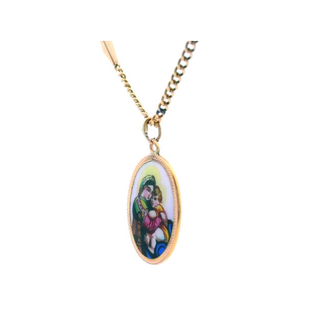 1900 - 1909 Early 20th Century 18k Mother Maria Pendant W/ 14k Yellow Gold Chain For Sale - Image 5 of 12