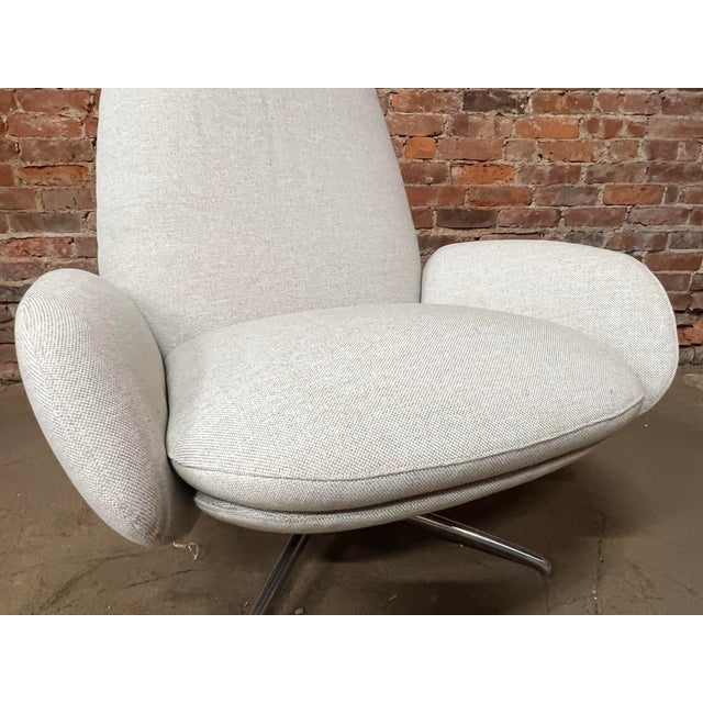 Mid-Century Modern Vala Swivel Recliner Chair by Design Within Reach by Designer Hlynur Atlason For Sale - Image 3 of 13