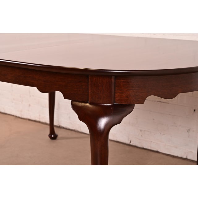 Henkel Harris Queen Anne Solid Mahogany Extension Dining Table, Newly Refinished For Sale - Image 11 of 15