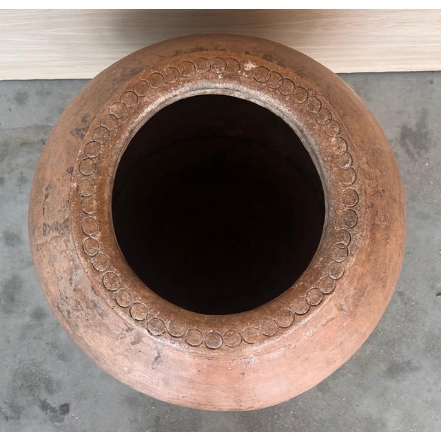 16th Century Spanish Terracotta Vase For Sale - Image 13 of 18