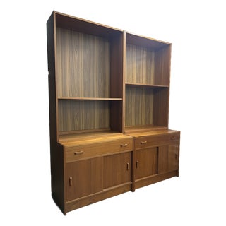 1960s Set of Two Danish Modern Teak Display Cabinets For Sale
