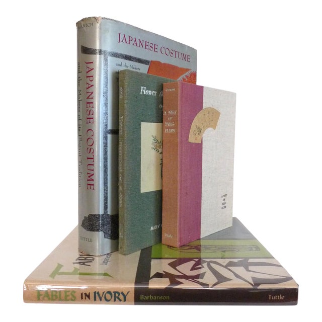 20th Century Illustrated Japanese Art Book Collection - 4 Pieces For Sale