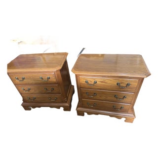 Mid 20th Century Pair of Thomasville Side Tables For Sale