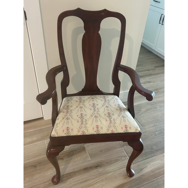 Henkel Harris 1990s Henkel Harris Set of 8 Queen Anne Style Dining Chairs For Sale - Image 4 of 6