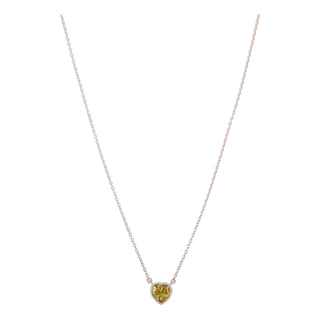 Minimalist 1.88 Ct Lemon Quartz Heart Pendant Necklace With 925 Silver Bezel Setting For Sale