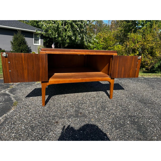Lane Furniture Mid Century Lane Rhythm Paul McCobb Style Double Door Side End Table For Sale - Image 4 of 8