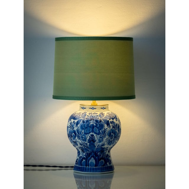 Blue Ceramic Ginger Jar Lamp with New Pistachio Green Silk Shade from Royal Delft, 1971 For Sale - Image 3 of 16
