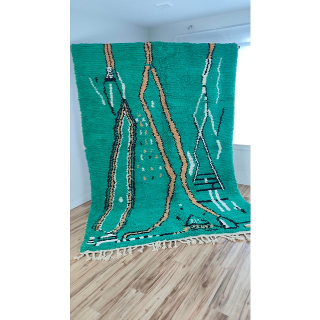 Handmade Moroccan Beni Ourain Rug, Emerald Green Abstract, 9'7" X 6'9" For Sale - Image 11 of 15