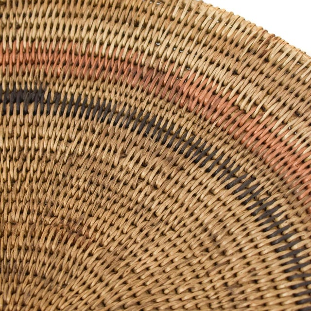 African Early 20th Century Makenge Flat Wedding Basket Zambia 17 Inch For Sale - Image 3 of 7