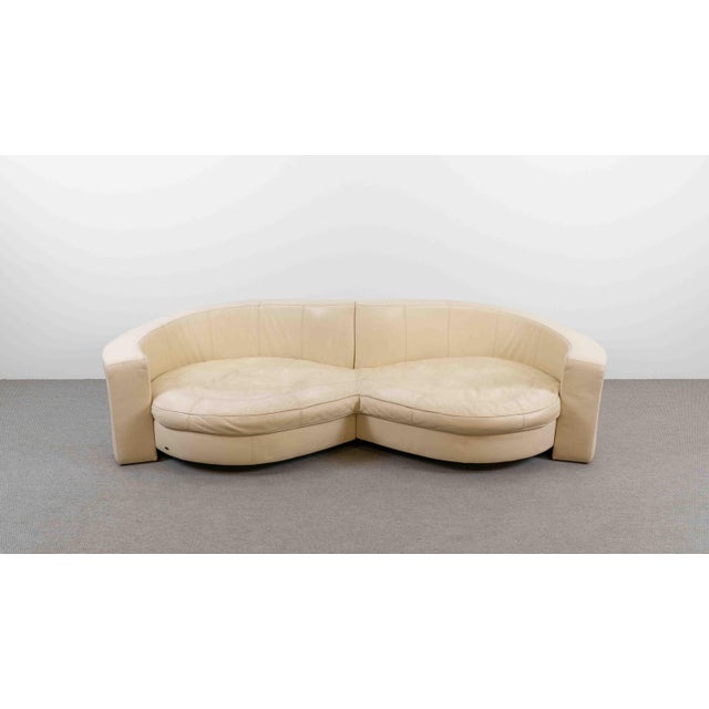 For sale is an exclusive sofa from the premium manufacturer Bretz, model Eves Island, in the timelessly elegant color...