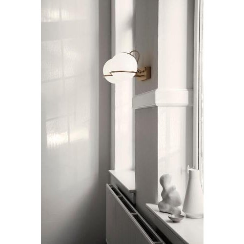 Opaline Glass & Aluminum Model 237/2 Wall Light by Gino Sarfatti, Italy For Sale - Image 3 of 13