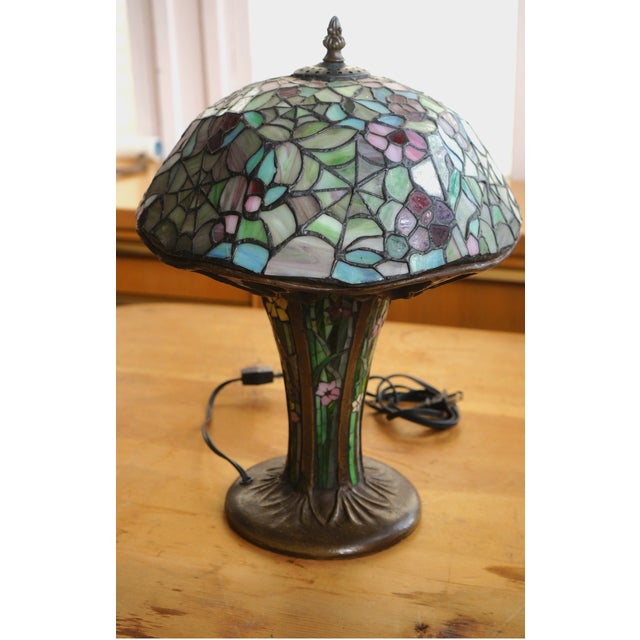 Mid 20th Century Vintage Tiffany-Style Cobweb Artisanal Lead Glass Lamp With Heavy Mosaic Base For Sale - Image 5 of 13