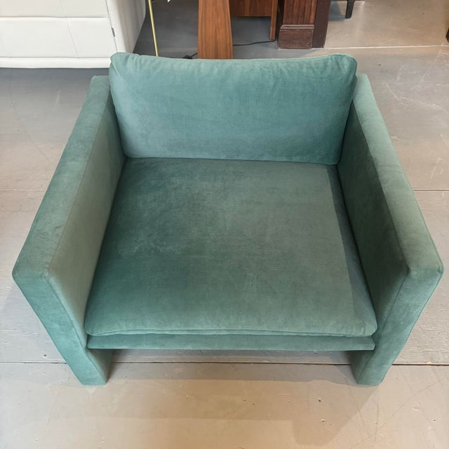 Gobi Fully Upholstered Modern Lounge Chair With Floating Seat Design For Sale - Image 4 of 6