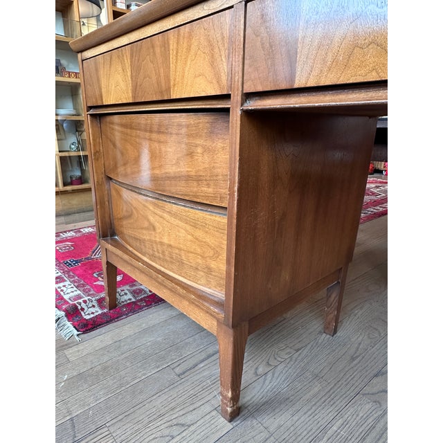 Vintage Mid Century Modern Dixie Desk or Vanity Dresser For Sale - Image 9 of 13