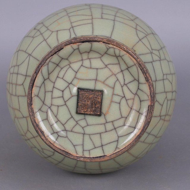 Early 20th Century Chinese Ceramic Vase Ge Ware Crackle Glaze Celadon Double Ears Vase For Sale - Image 5 of 9