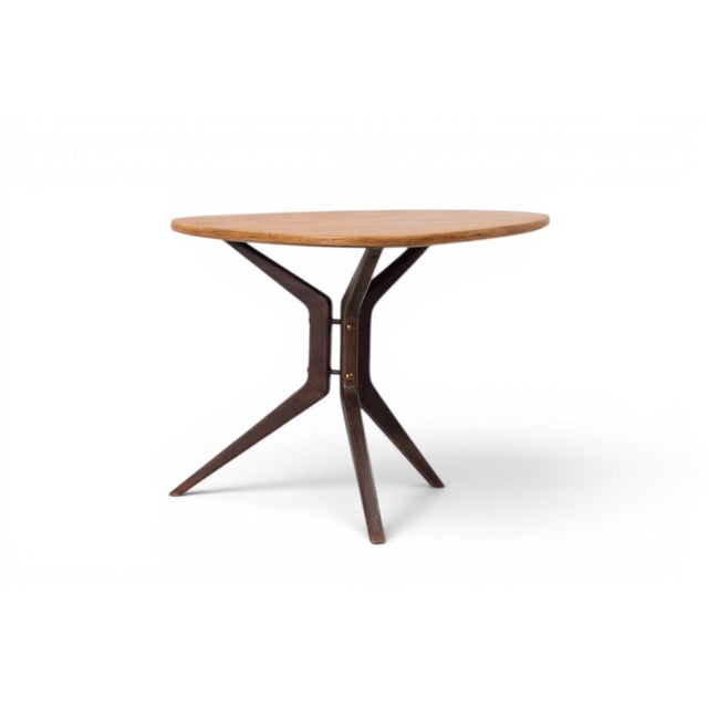 1950s "Model 775" Wedge Side Table in Teak For Sale - Image 4 of 6