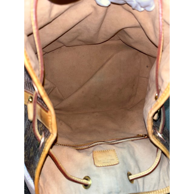 Louis Vuitton Eden Neo Draw String Tote For Sale - Image 9 of 12