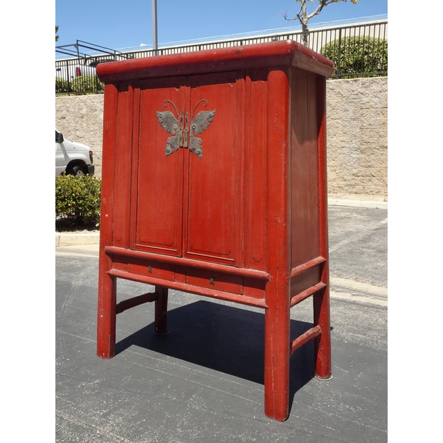 Chinese Antique Chinese Asian Red Lacquer Butterfly Cabinet ~ Wedding Storage Chest For Sale - Image 3 of 16