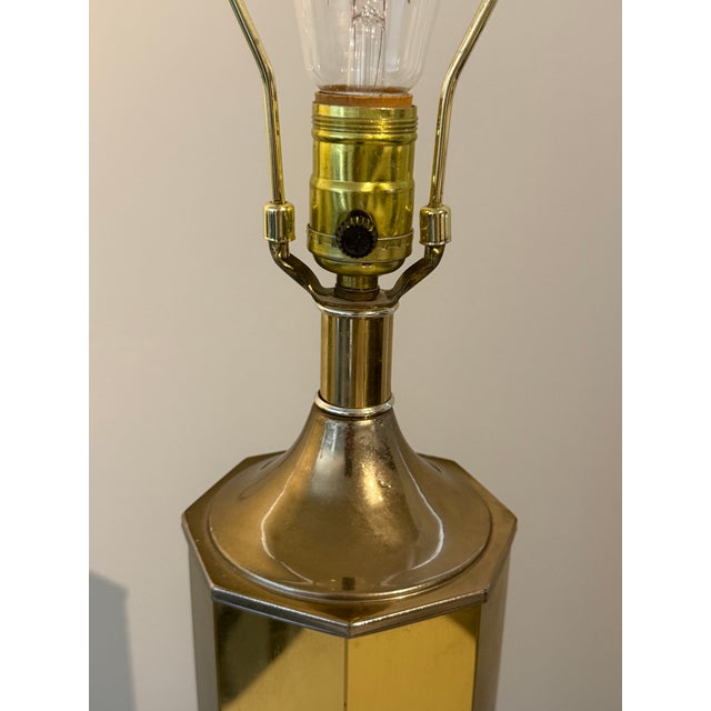 1970s Clover Lamp Company Faceted Brass Column Table Lamp For Sale - Image 4 of 10