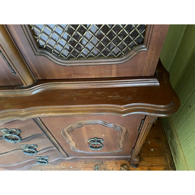Mid 20th Century French Provincial Style China Cabinet — 2-Piece, Brass Lattice Doors, Serpentine Base For Sale - Image 13 of 13