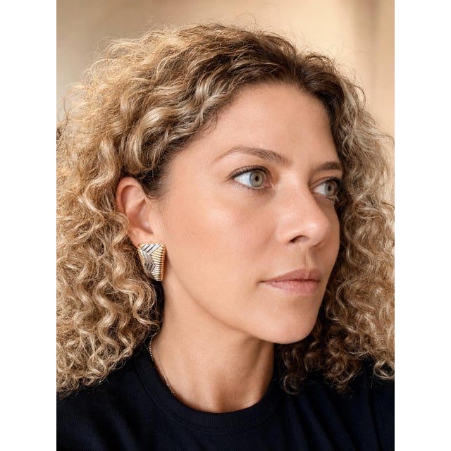 1990s Pair of Michael Bondanza “Heatwave” Platinum & 18k Gold Sculptural Earrings For Sale - Image 11 of 11