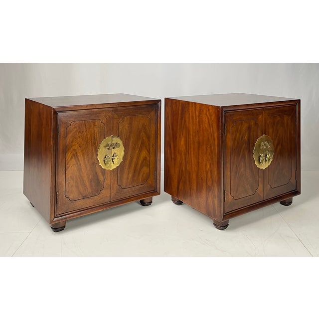 Vintage Henredon Attributed Asian Asian-Inspired Walnut Nightstands / Cabinets – Pair For Sale - Image 9 of 16